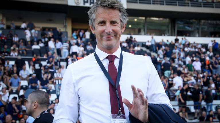 Φαν ντερ Σαρ: Παραμένει στην εντατική, αλλά εκτός κινδύνου ο θρυλικός τερματοφύλακας του Άγιαξ και της Γιουνάιτεντ