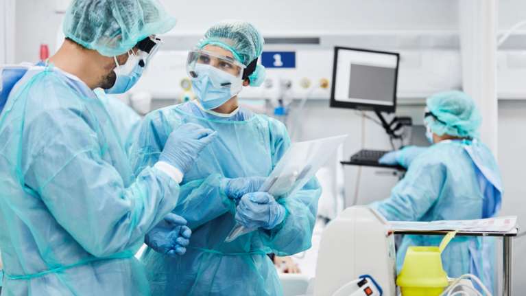 Μετάλλαξη &quot;Κένταυρος&quot;: Τι γνωρίζουμε μέχρι στιγμής για τη νέα παραλλαγή και τι ανησυχεί τους ειδικούς