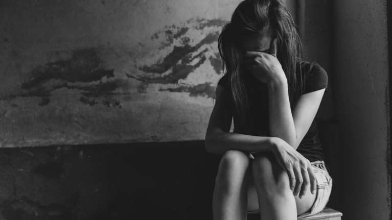 Καβάλα: Έκλεινε online ερωτικά ραντεβού, παρίστανε τον αστυνομικό, βίαζε γυναίκες και τις έκλεβε και από πάνω