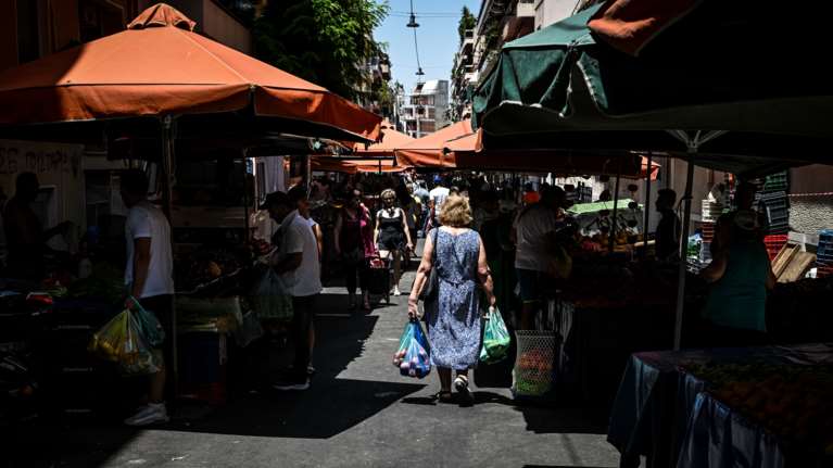 Ψηφιακή Κάρτα Εργασίας: Σε ισχύ στις λαϊκές αγορές από τις 13 Μαΐου - Ποιες άλλες επιχειρήσεις αφορά
