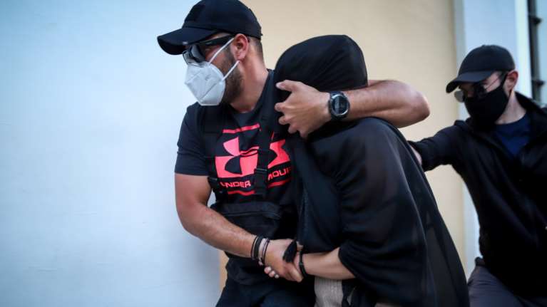 Επίθεση με βιτριόλι: Ανέμελη η 35χρονη το βράδυ πριν τη σύλληψη - &quot;Ευδιάθετη, συμπεριφερόταν φυσιολογικά&quot;