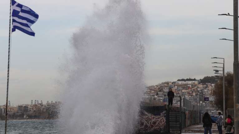 Απαγόρευση απόπλου από Πειραιά, Ραφήνα και Λαύριο λόγω των ισχυρών ανέμων