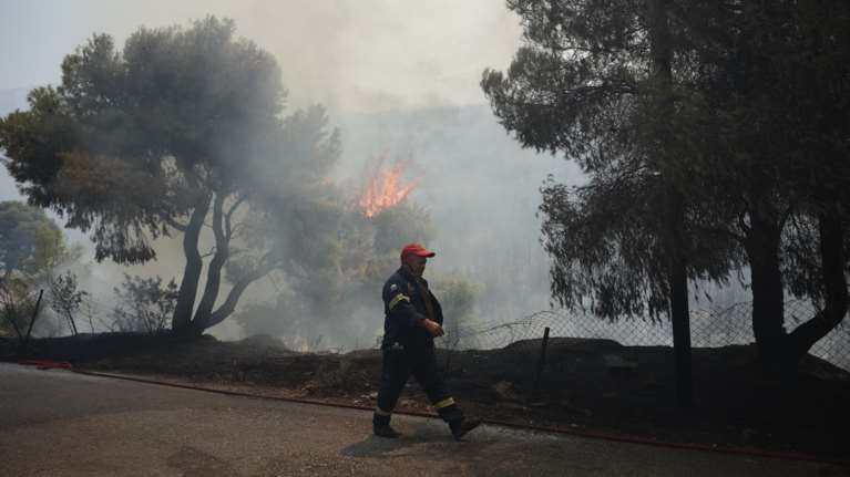 Κίνδυνος πυρκαγιάς τη Δευτέρα 24 Ιουλίου: Συναγερμός για οκτώ περιοχές - Οι οδηγίες της Πολιτικής Προστασίας