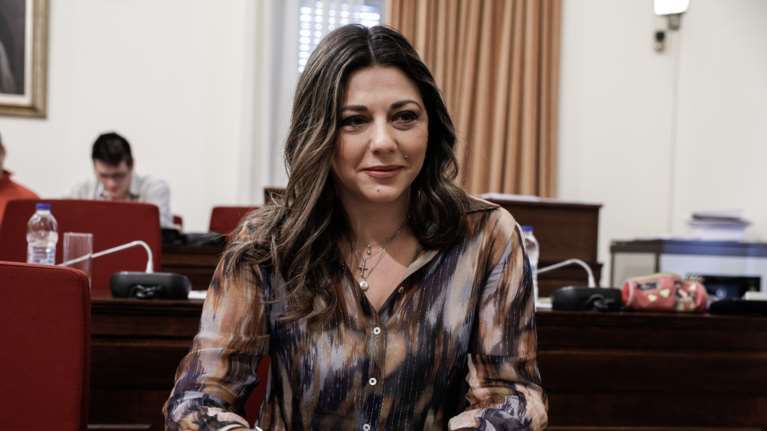 Σοφία Ζαχαράκη: Θετική στον κορονοϊό μία ημέρα πριν εμβολιαστεί με AstraZeneca