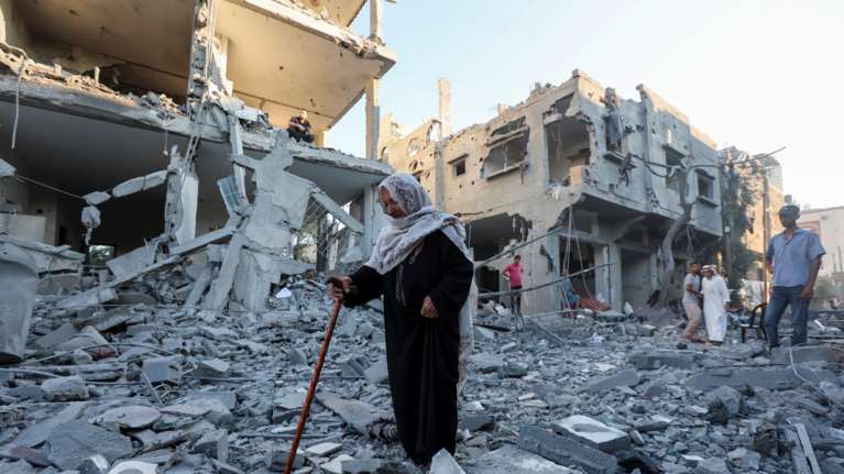 Μακελειό στη Γάζα: Πάνω από 100 νεκροί σε βομβαρδισμό σχολείου από το Ισραήλ -  &quot;Χτυπήσαμε κέντρο διοίκησης της Χαμάς&quot;