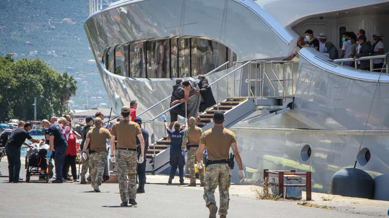 Κυβερνητικός εκπρόσωπος: Το Λιμενικό προσέγγισε το αλιευτικό δύο ώρες πριν το ναυάγιο - Είπαν &quot;No help…Go Italy&quot;