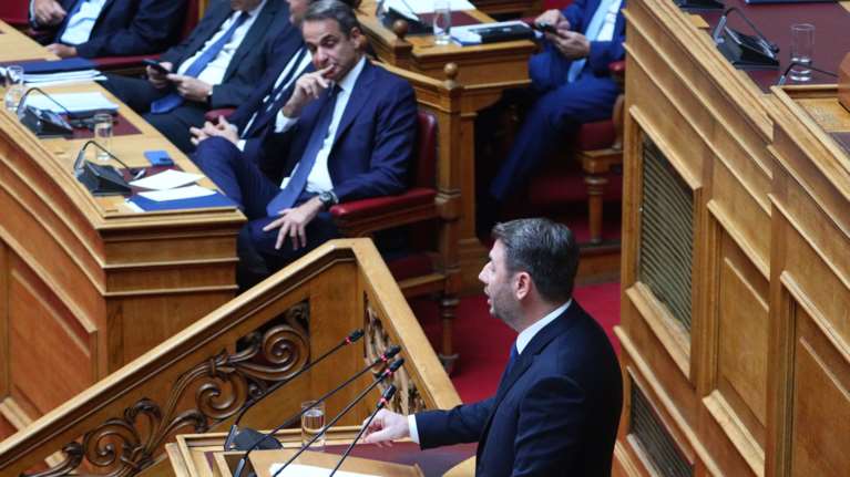 Οι δύο προτάσεις Ανδρουλάκη στη συνάντηση με τον Μητσοτάκη – Πίεση ΠΑΣΟΚ με τροπολογία για τα υπερκέρδη των τραπεζών