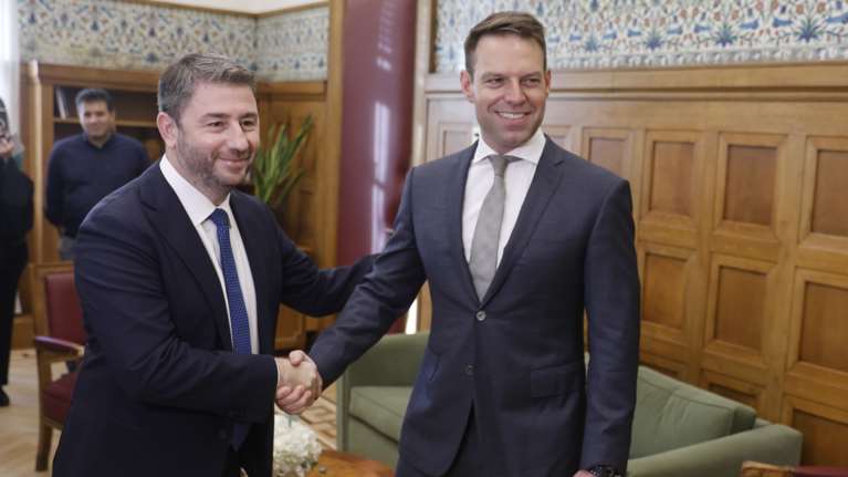 Ανατροπή σκηνικού: Δεύτερο κόμμα το ΠΑΣΟΚ για πρώτη φορά μετά από 11 χρόνια - Βυθίζεται ο ΣΥΡΙΖΑ