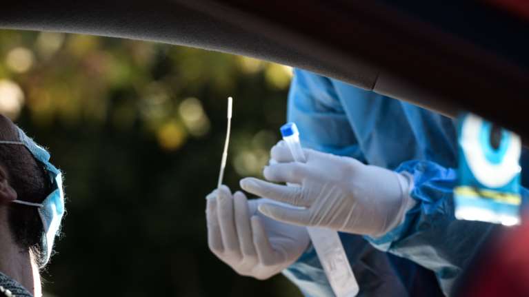 Κορονοϊός: Ξανά στα ύψη η Θεσσαλονίκη με 538 νέα κρούσματα σήμερα και η Αττική με 413 - Τριψήφια νούμερα στη Λάρισα