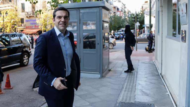 Πρωινός καφές της ...παρηγοριάς στην Κουμουνδούρου μετά τις αποκαλύψεις για το Μάτι