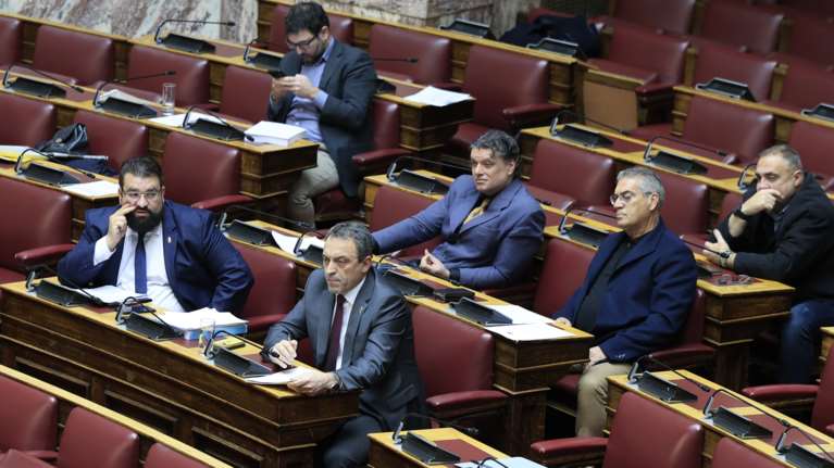 Τροπολογία του ΠΑΣΟΚ στη Βουλή για μπλόκο στην χρηματοδότηση των "Σπαρτιατών"