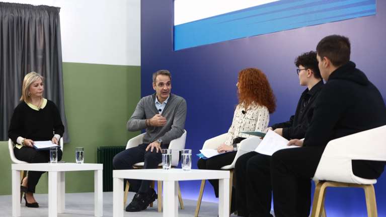 Μητσοτάκης για επαγγελματική εκπαίδευση: Δείτε τους μισθούς στη ναυπηγοεπισκευαστική ζώνη, δεν μιλάμε για κατώτατο μισθό