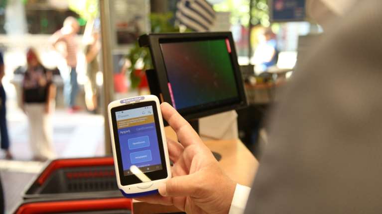 Ψηφιακή κάρτα εργασίας: Κίνητρα στις επιχειρήσεις για να την εφαρμόσουν νωρίτερα