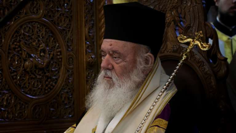 Ιερώνυμος - Ιερά Σύνοδος: Να επιτραπεί η Θεία Λειτουργία και οι ιερές ακολουθίες κεκλεισμένων των θυρών