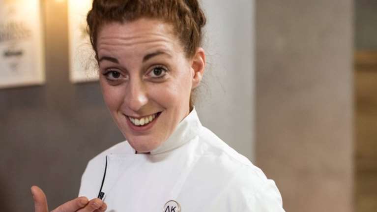 Σπυριδούλα Καραμπουτάκη: Ξεκαθάρισε αν έχει χωρίσει με τον &quot;ήρωα&quot; Αποστόλη, μετά τη ματαίωση του γάμου τους