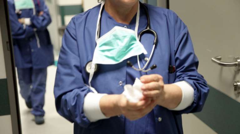 Θετικός στον κορονοϊό γιατρός στον Τύρναβο - Πώς πιστεύει ότι κόλλησε