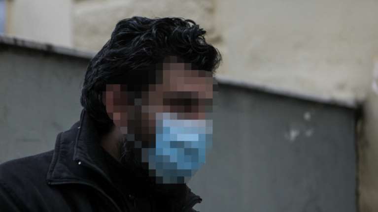 Σοκαριστικές αποκαλύψεις για τον σάτυρο ιερέα: &quot;Έπαιρνε ιερόδουλες σε διαμέρισμα στο Παγκράτι και τις έντυνε καλόγριες&quot;