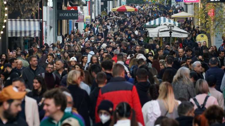 Ελλάς Ελλήνων Φοροφυγάδων: 4 στους 10 Ελληνες δηλώνουν εισόδημα κάτω από 5.000 ευρώ