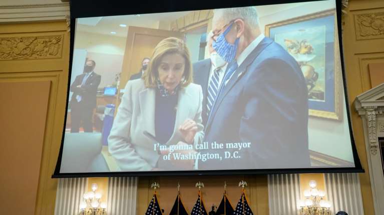 Νέα πλάνα από το Καπιτώλιο: Οταν η Πελόζι παρακαλούσε να έρθει ο Τραμπ - &quot;Θα τον γρονθοκοπήσω και θα πάω στη φυλακή &quot;