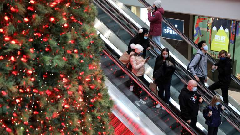 Κορονοϊός: Η Ευρώπη χαλαρώνει τα μέτρα - Οι ΗΠΑ σπάνε ρεκόρ κρουσμάτων