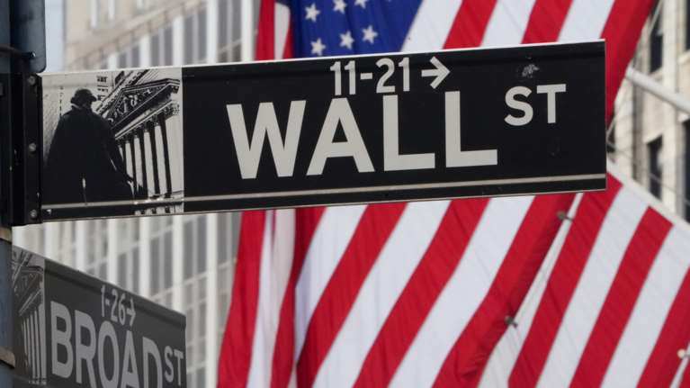 Wall Street: Νέα μεγάλη πτώση, με απώλειες 4,55% έκλεισε ο Dow Jones