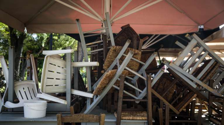 Καββαθάς (ΓΣΕΒΕΕ): Κάποιες επιχειρήσεις εστίασης δεν θα ανοίξουν - Υπερβολική η απαγόρευση του αλκοόλ