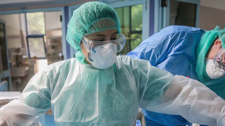 Κορονοϊός: 270 νέα κρούσματα σήμερα και 5 θάνατοι - 35 οι διασωληνωμένοι