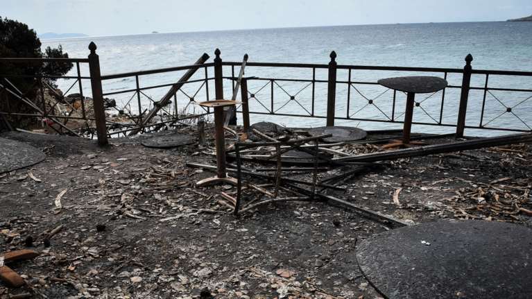 Δίκη για το Μάτι: Συγκλονιστικές καταθέσεις - &quot;Θεέ μου συγχώρεσέ με, ήταν τα τελευταία λόγια του πατέρα μου&quot;