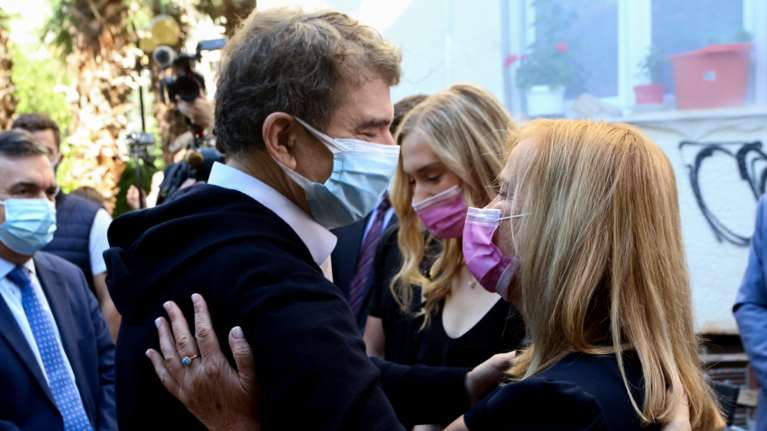 Ο δήμος Αθηναίων τίμησε τον Νεκτάριο Σάββα - Το όνομα του δολοφονημένου αστυνομικού δόθηκε σε δρόμο