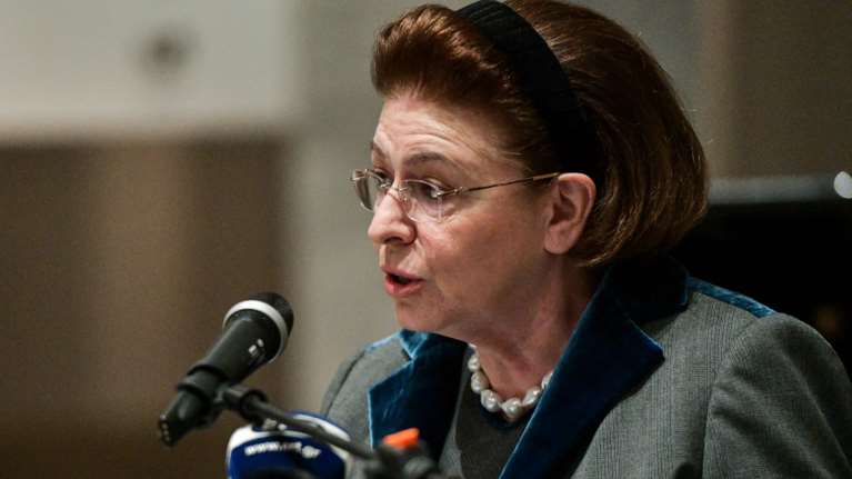 Μενδώνη: Δεν θέλουμε ένα απολιτιστικό καλοκαίρι - Ανακοινώθηκαν παραστάσεις