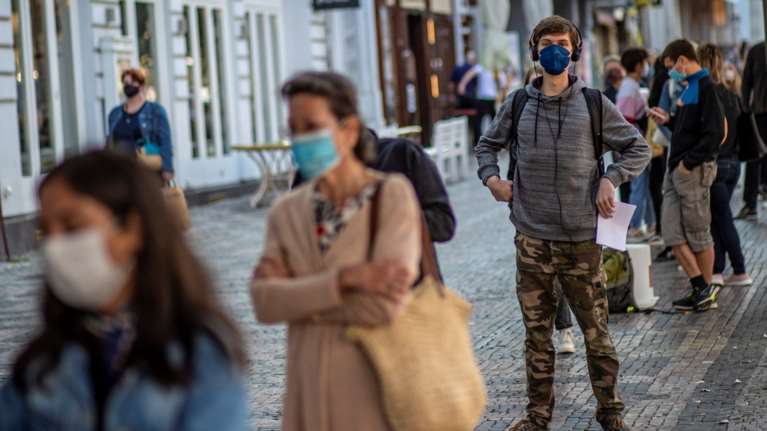 Κορονοϊός: Συναγερμός στη Γαλλία - Σχεδόν 10.000 κρούσματα σε μια μέρα