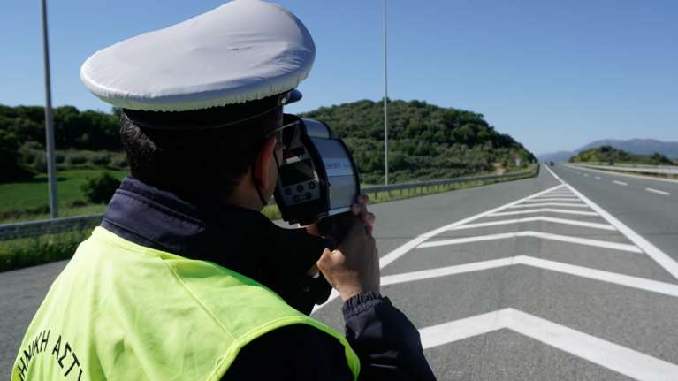 Καθαρά Δευτέρα: Αυξημένα τα μέτρα της Τροχαίας για το τριήμερο - Τι ισχύει