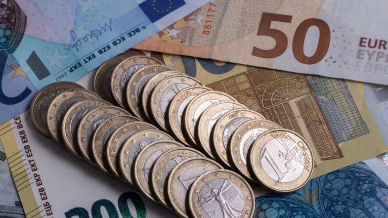 Τελευταία ευκαιρία για προθεσμιακές καταθέσεις: Ερχεται ψαλίδι στα επιτόκια -Υποχωρούν και οι αποδόσεις των εντόκων