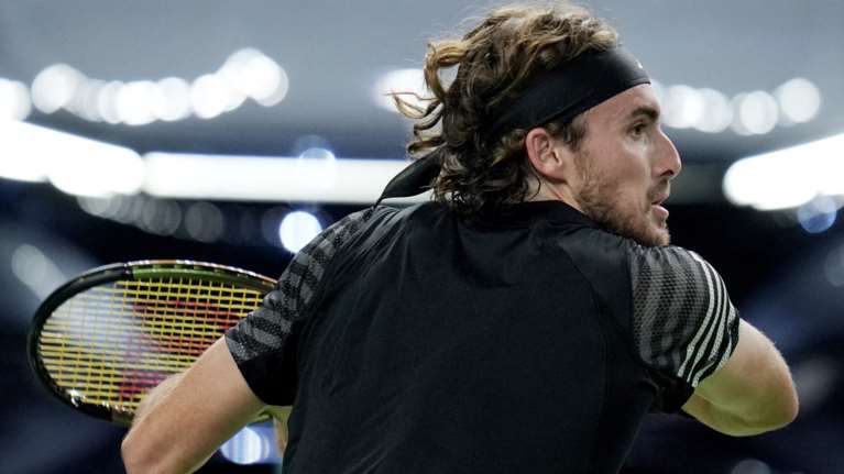 Μεγάλη ανατροπή από τον Τσιτσιπά στο Τουρνουά της Βιέννης - Προκρίθηκε για πρώτη φορά στους &quot;8&quot; [βίντεο]