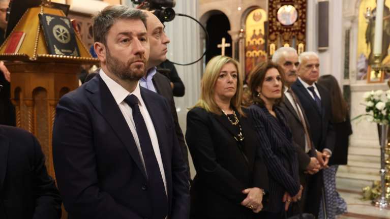 Ανδρουλάκης: &quot;Το φετινό Πάσχα είναι για όλους μας διαφορετικό μετά την απώλεια 57 συνανθρώπων μας&quot;