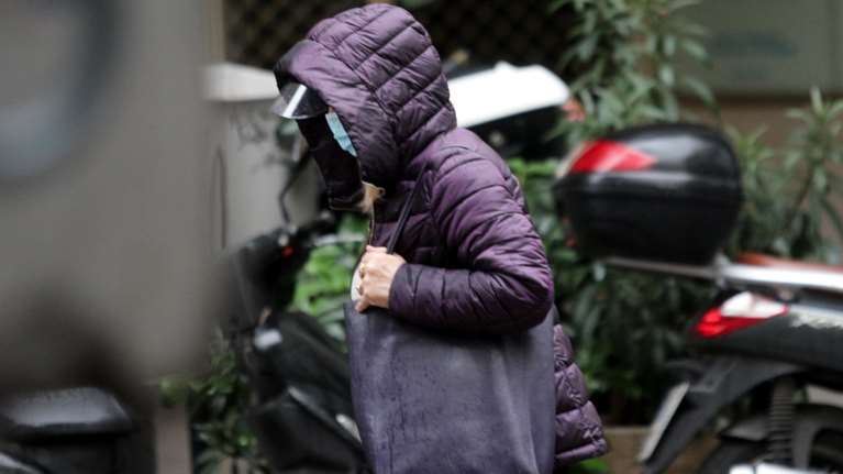 Καιρός: Χειμωνιάζει για τα καλά από σήμερα - Συννεφιά και βροχές στην Αττική