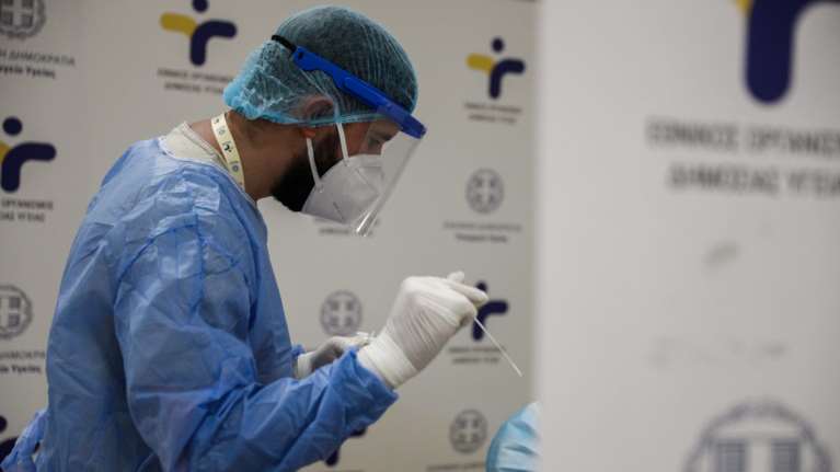 ΕΟΔΥ: Τα 119 σημεία όπου θα γίνονται σήμερα δωρεάν rapid test