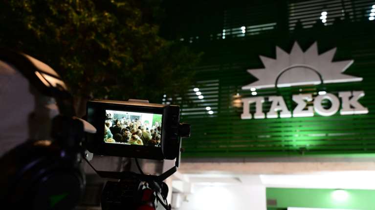 Ανάλυση Μαύρου για ΠΑΣΟΚ: Ο Γερουλάνος θα είχε καταφέρει πιο πολλά στον β’ γύρο - Ο Δούκας ήθελε περισσότερες ώρες πτήσης