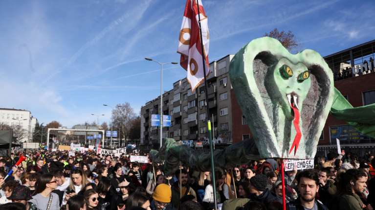 Σερβία: Κάνει πίσω ο Βούτσιτς- Ικανοποίησε όλα τα αιτήματα των φοιτητών, ανήγγειλε ανασχηματισμό της κυβέρνησης