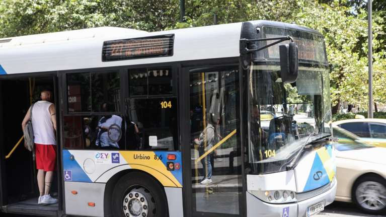 Κυψέλη: 15χρονος καταγγέλλει σεξουαλική παρενόχληση από άνδρα σε λεωφορείο - Κατέβηκε και τον ακολούθησε