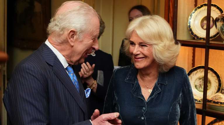 Είκοσι χρόνια γάμου για τον βασιλιά Κάρολο και την Καμίλα - Στη Ρώμη θα γιορτάσουν την επέτειό τους