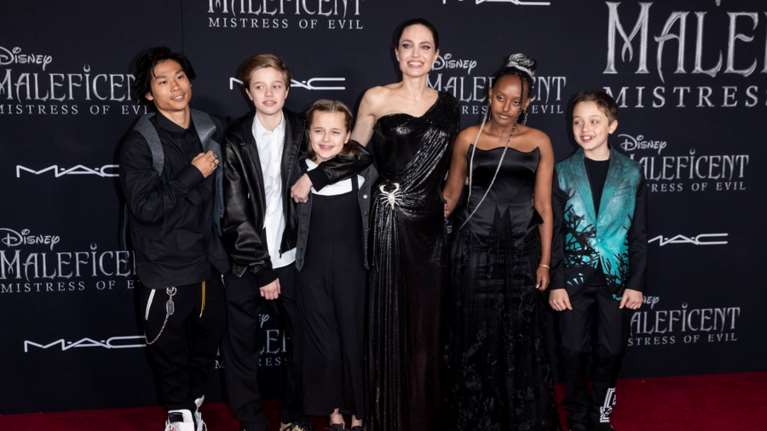 Αντζελίνα Τζολί – Μπραντ Πιτ: Τι κάνουν τα αποκλεισμένα στο σπίτι παιδιά τους - Έτσι κι αλλιώς δεν πήγαιναν σχολείο