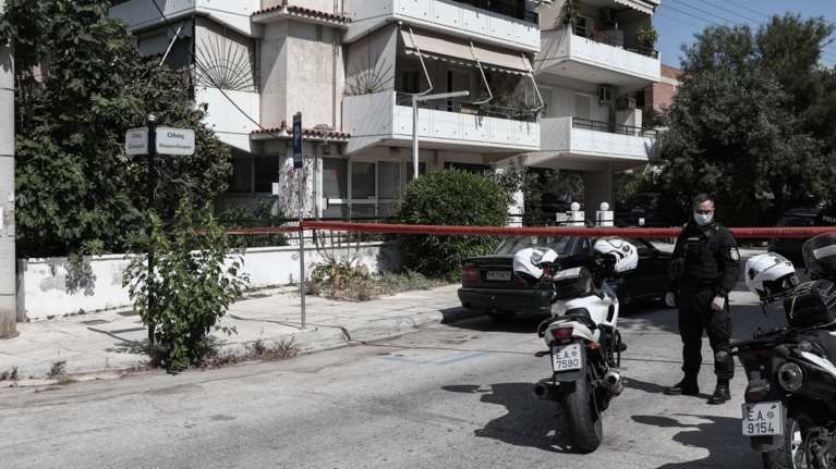 Θρίλερ στον Άλιμο: Πυροβολισμοί σε πολυκατοικία - Βρέθηκαν κάλυκες [εικόνες]