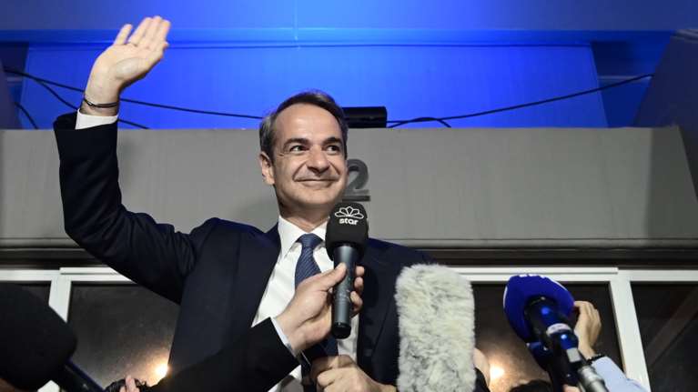 Τα δύο αγκάθια για την αυτοδυναμία Μητσοτάκη: Η Ζωή Κωνσταντοπούλου και η Νίκη