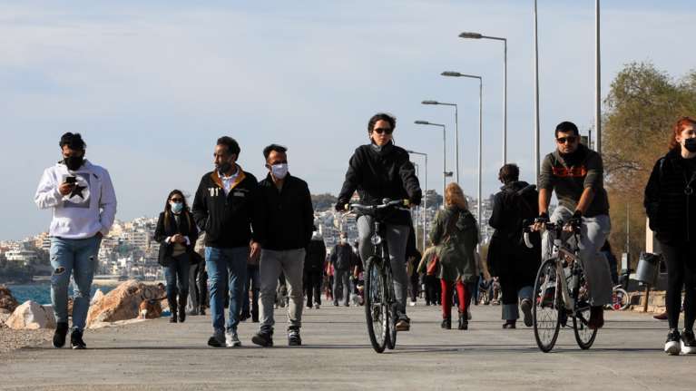 Κορονοϊός: Αγωνία για την Αττική - Αύξηση του RT στο 1,01 - Εως 80 νέες εισαγωγές ασθενών κάθε μέρα στα νοσοκομεία