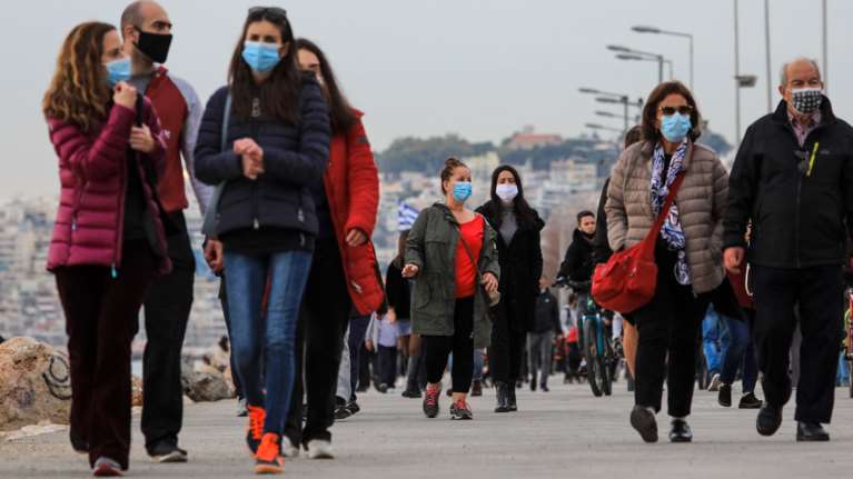 Σκληρο lockdown ξανά από τα ξημερώματα: Πως θα μετακινούμαστε, τι κλείνει μέχρι τις 11 Ιανουαρίου