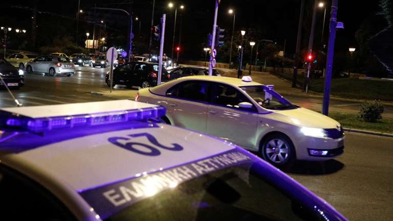 Θεσσαλονίκη: 47χρονος ανέβαζε γυμνές φωτογραφίες 44χρονης στο ίντερνετ - Προσπάθησε να αυτοκτονήσει για να μην συλληφθεί