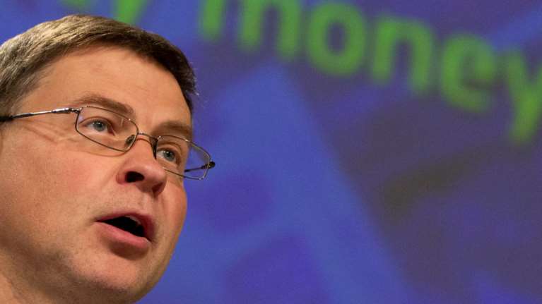 Ντομπρόβσκις: Η Ελλάδα θα είναι &quot;από τις πιο ευνοημένες χώρες&quot; από το πακέτο των 750 δις