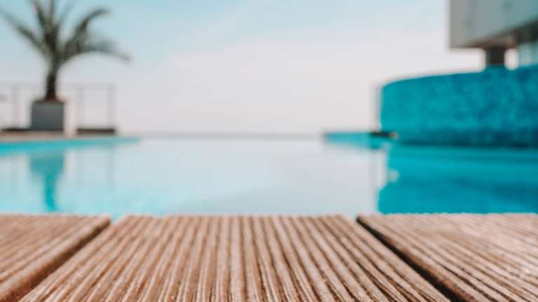 Τραγωδία στους Παξούς: Το 4χρονο κοριτσάκι αγνοούνταν για μία ώρα - &quot;Περπάτησε 300 μέτρα μέχρι την πισίνα&quot; [βίντεο]