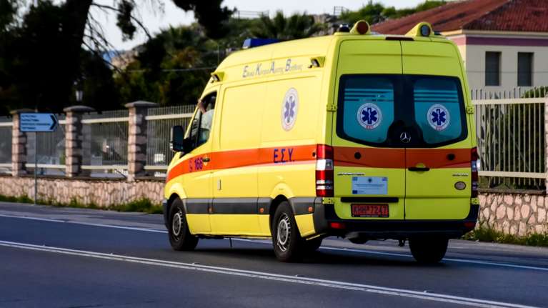 Πάρος: 40χρονος βρέθηκε νεκρός πάνω στο κρεβάτι του - Εφερε τραύματα από μαχαίρι